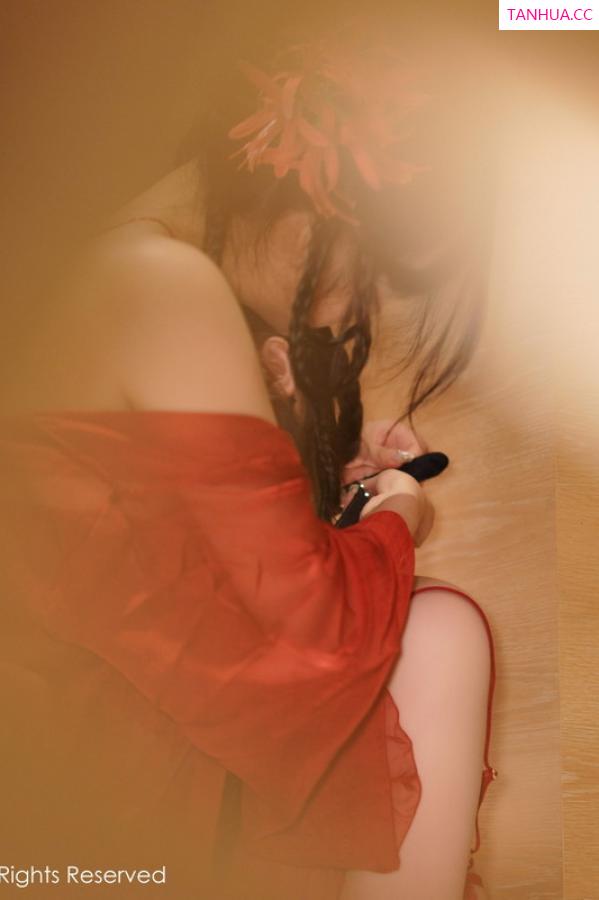 laura阿姣  [XiuRen]高清写真图 2022.12.30 No.6068 laura阿姣＆妲己_Toxic 美臀美腿第35张图片